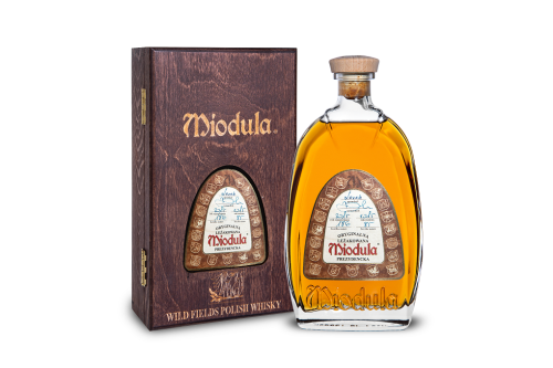 Miodula w beczkach po Wild Fields Whisky